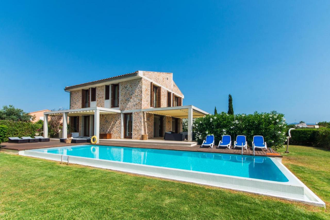 Villa Barcares Gran For 10, Pool, Gym And Close To Beach Alcudia  Exterior photo